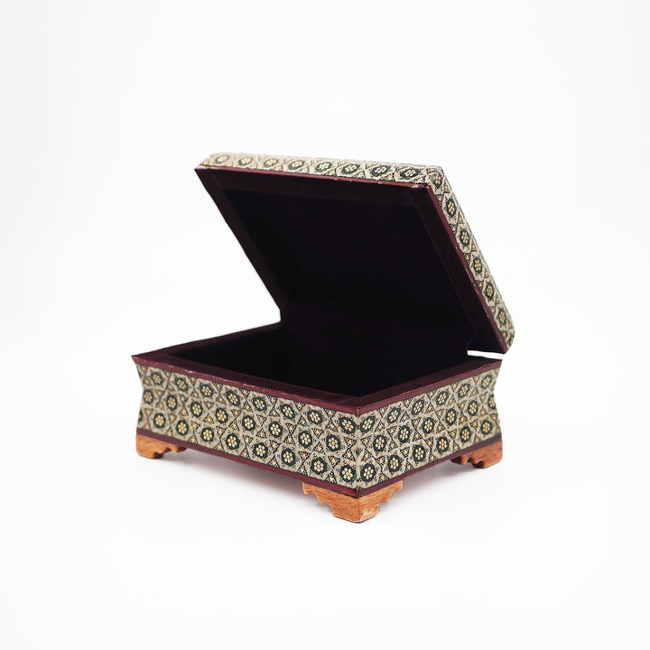 Handmade Hatem-Inlaid Wooden Decorative Box – WAAH156