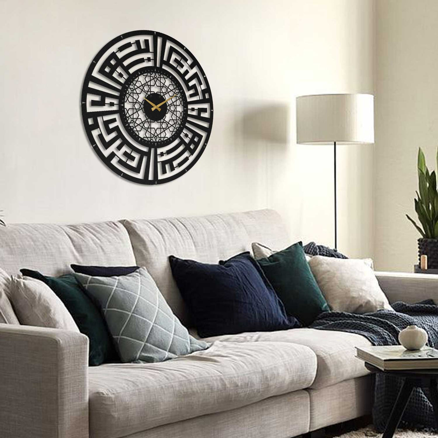 Sabr and Salat (Patience and Pray) Written Kufic Metal Wall Clock - WAMS003