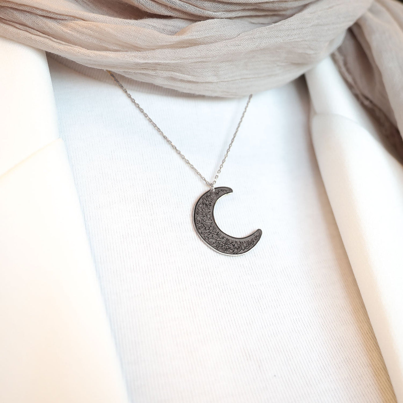 Ayatul Kursi Crescent Silver Necklace - WAMT070