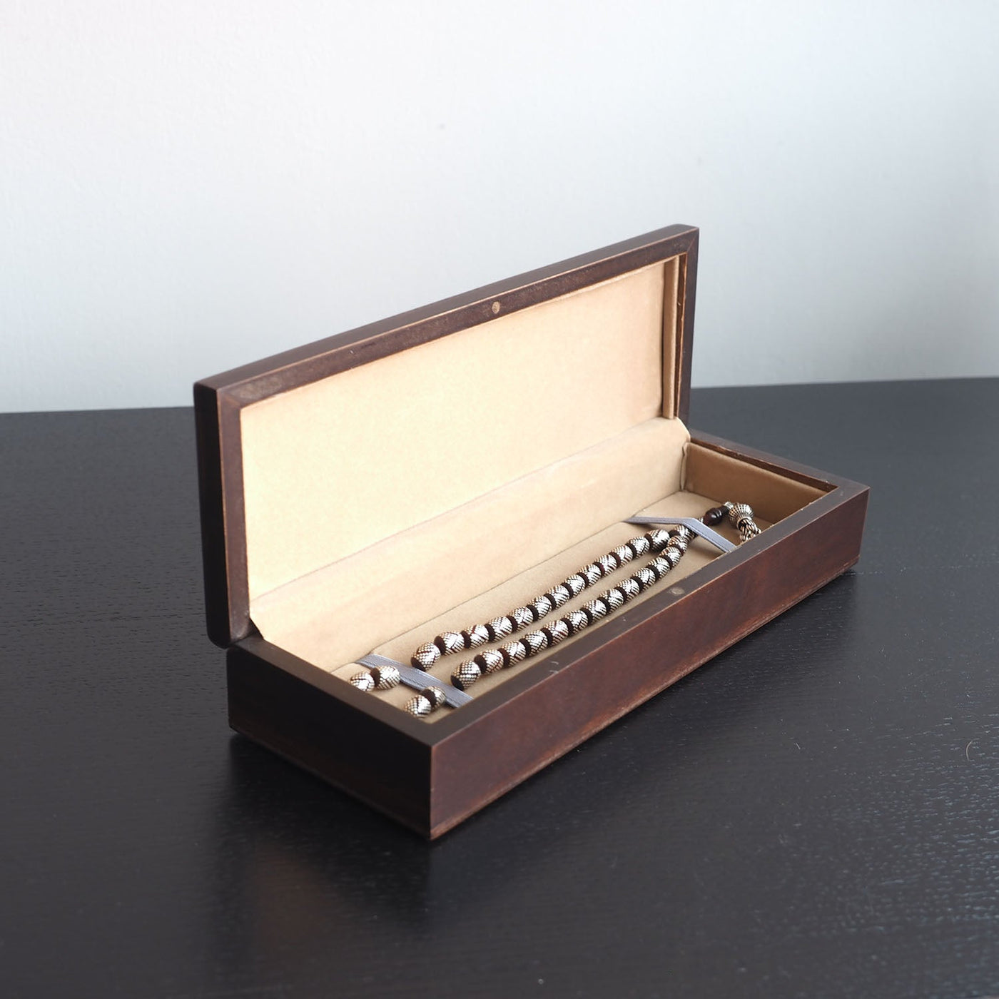 Exclusive Silver Inlaid Tasbeeh Box  – WAP018