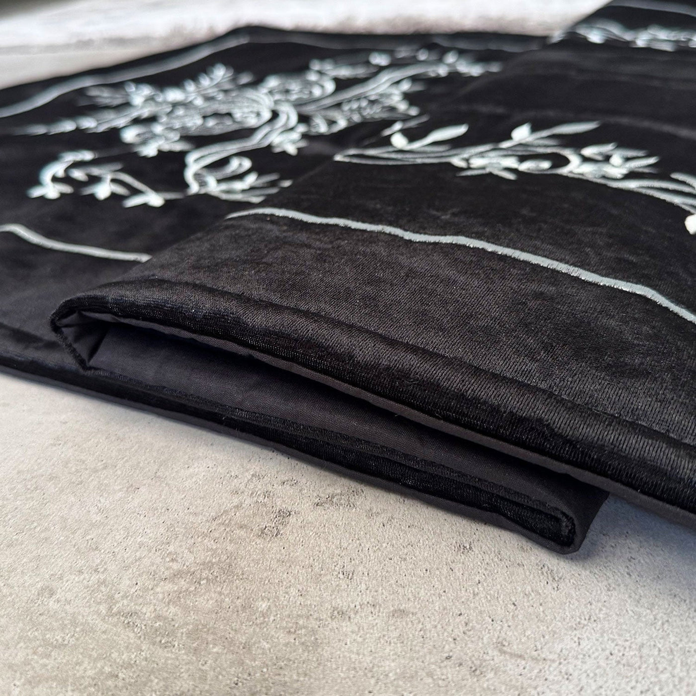 Black Velvet Islamic Prayer Rug with Silver Embroidery – WAS015