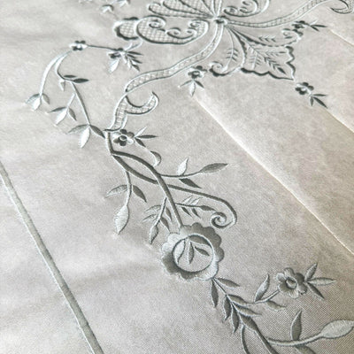 Cream Velvet Islamic Prayer Rug with Silver Embroidery – WAS018