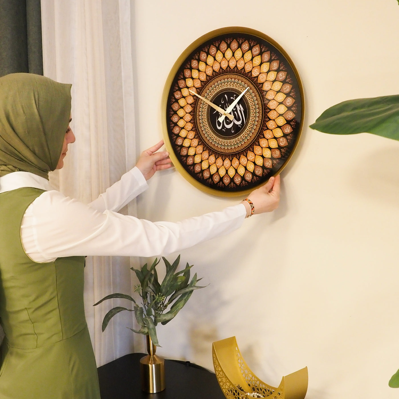 99 Names of Allah Written Metal Wall Clock - Plexyglass Covered - WAMS020