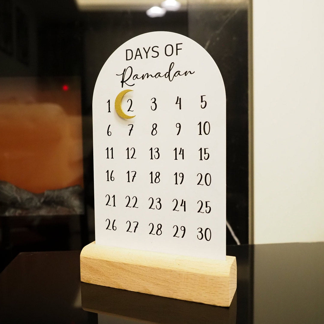 Metal Ramadan Calendar (Wooden Base &amp; Magnetic Crescent) - WAMH179