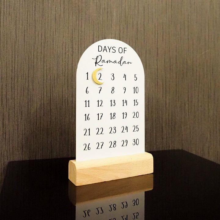 Metal Ramadan Calendar (Wooden Base &amp; Magnetic Crescent) - WAMH179