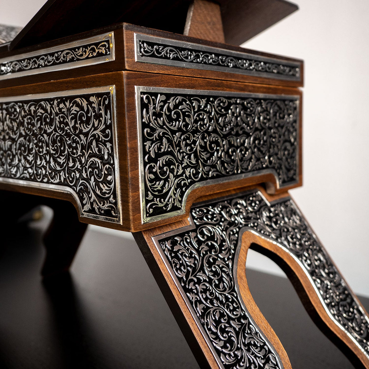 Premium Quran Stand and Quran with Silver Engravings - WAP014